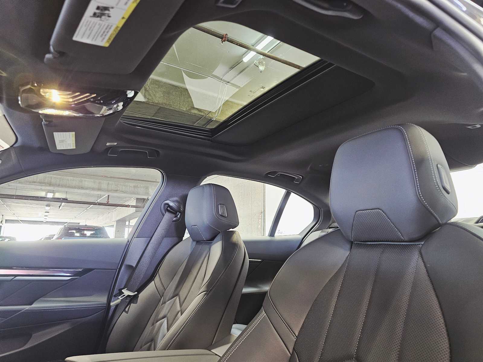 Thumbnail: 2026 BMW i5 - 24