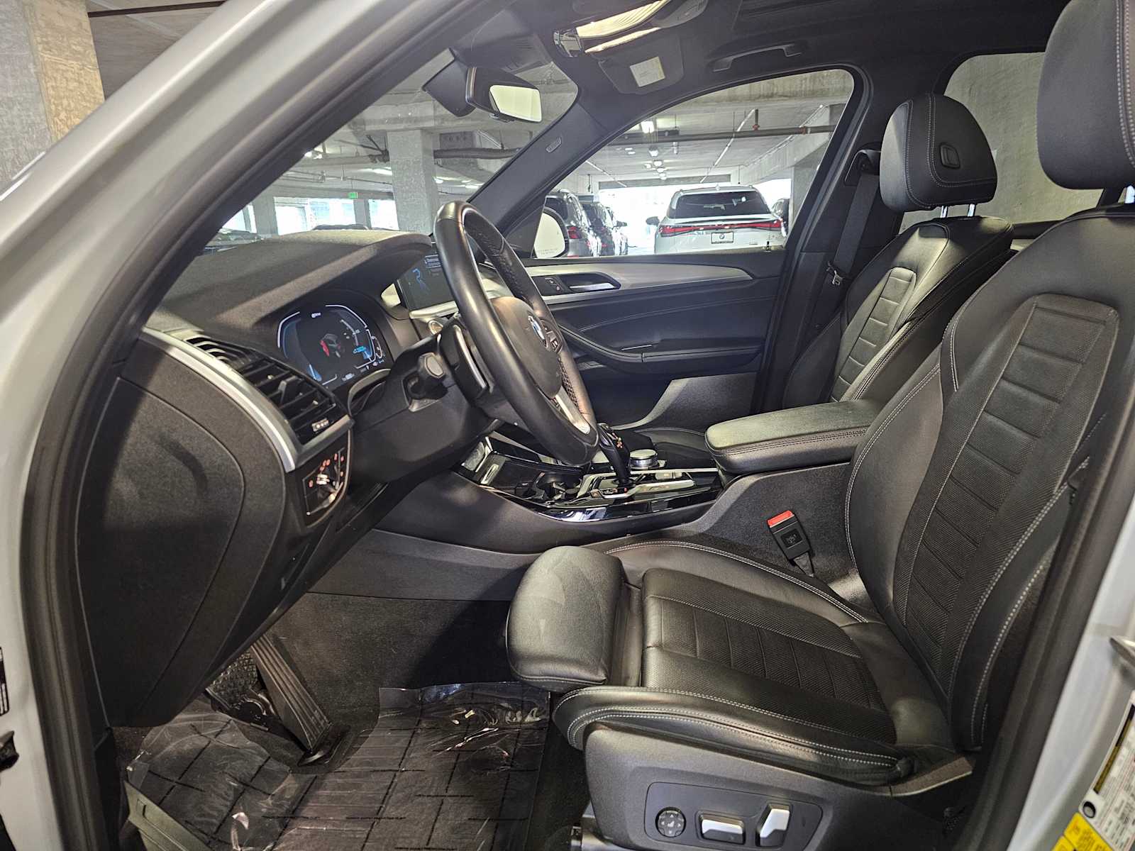 Thumbnail: 2021 BMW X3 - 32