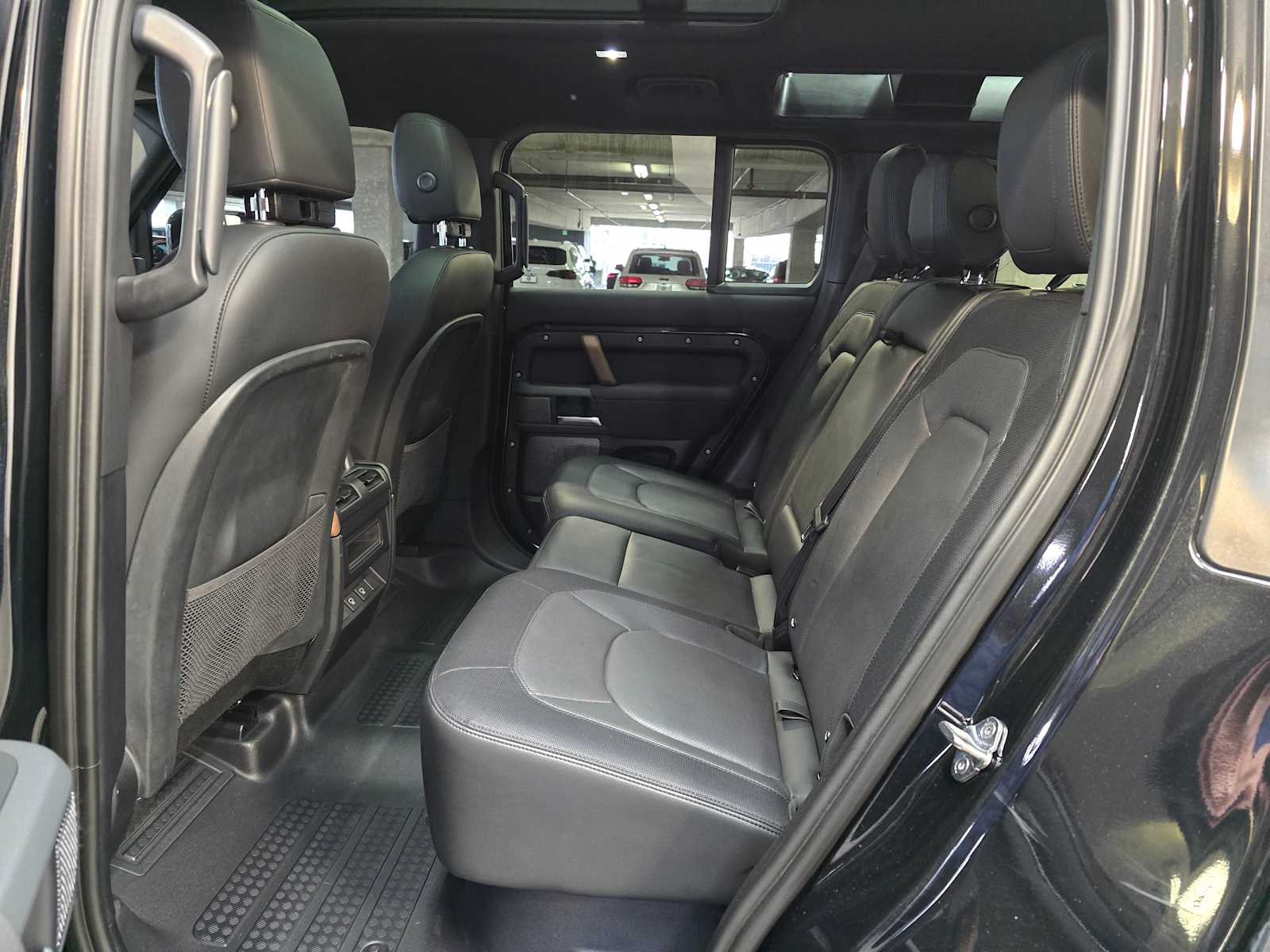 Thumbnail: 2023 Land Rover Defender - 27