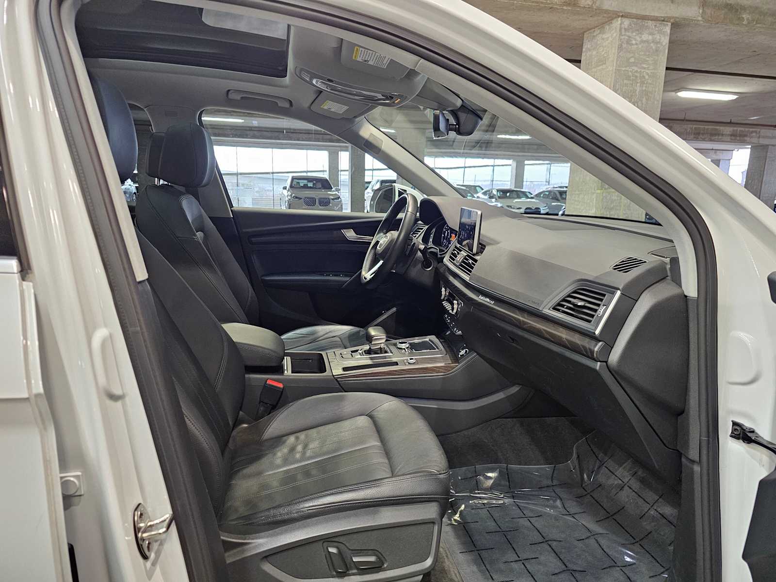 Thumbnail: 2020 Audi Q5 - 28