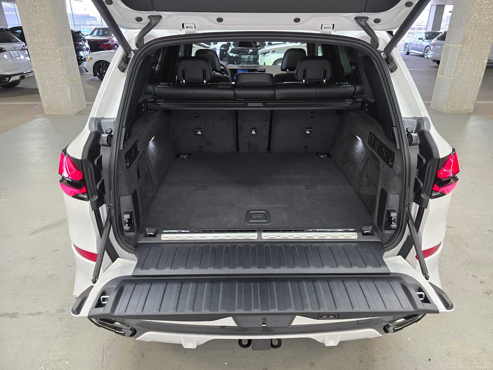 Thumbnail: 2026 BMW X5 - 31