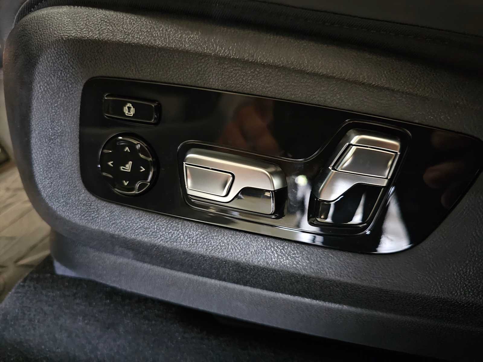 Thumbnail: 2026 BMW X5 - 29