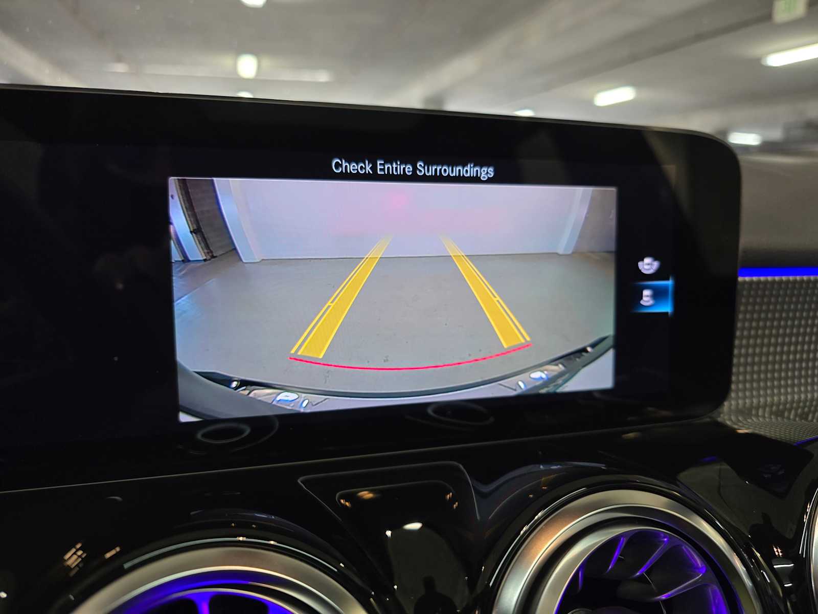 Thumbnail: 2023 Mercedes-Benz GLB - 17