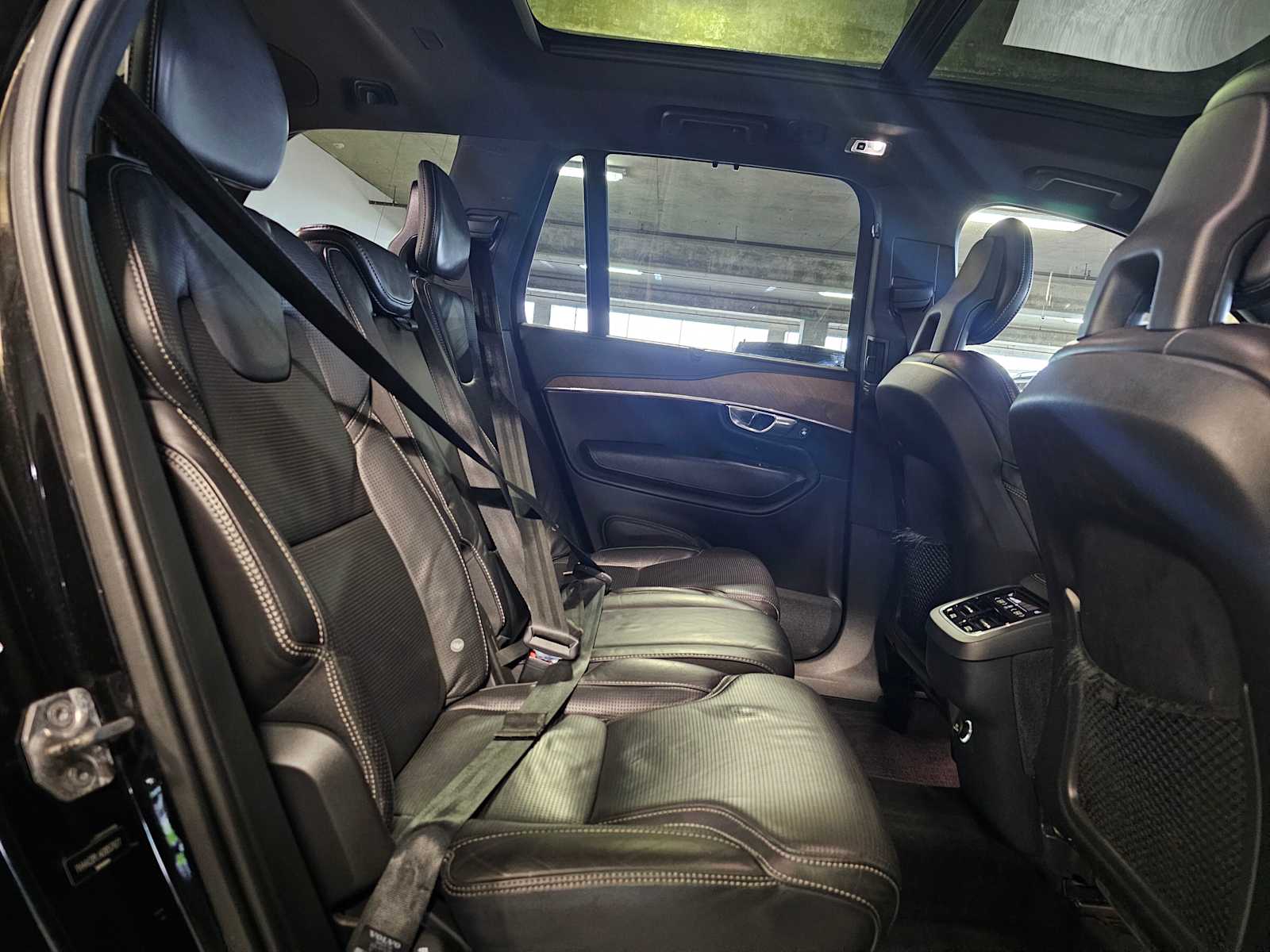 Thumbnail: 2016 Volvo XC90 - 33