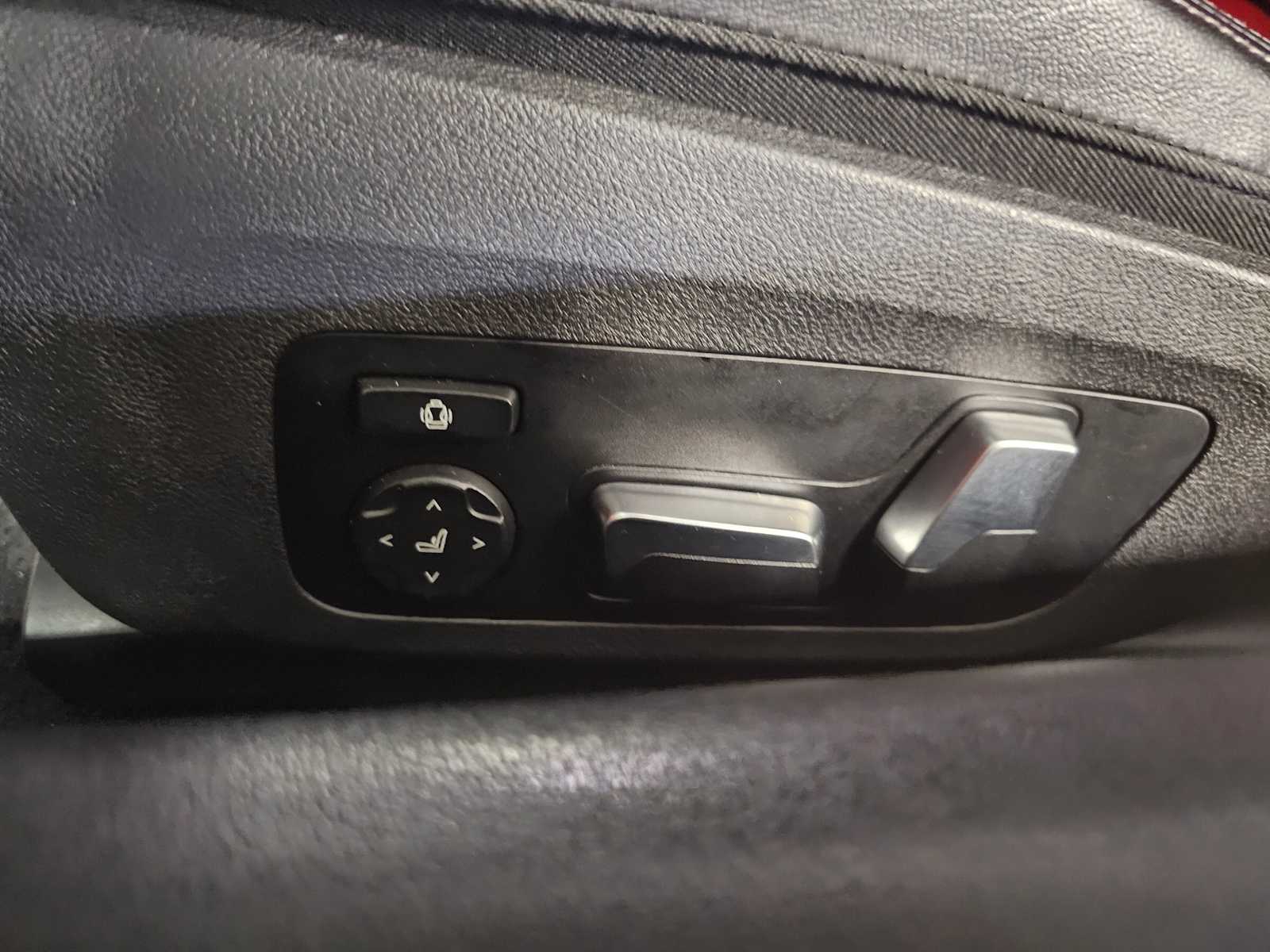 Thumbnail: 2019 BMW 8 Series - 31