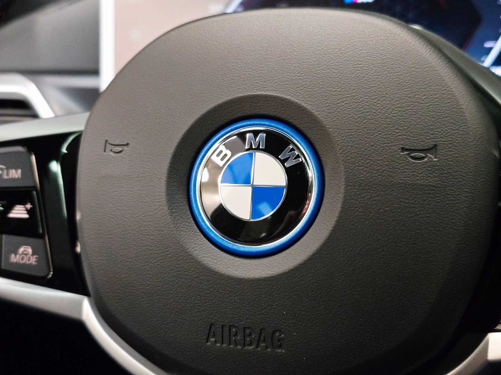 Thumbnail: 2025 BMW i4 - 22