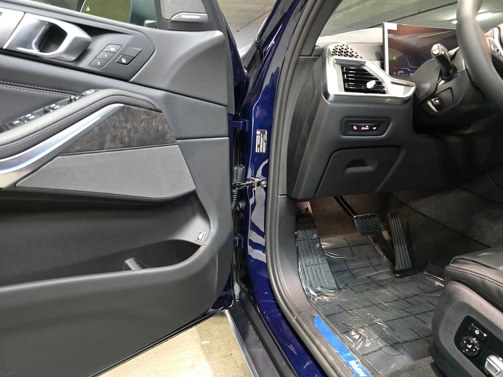 Thumbnail: 2026 BMW X5 - 23