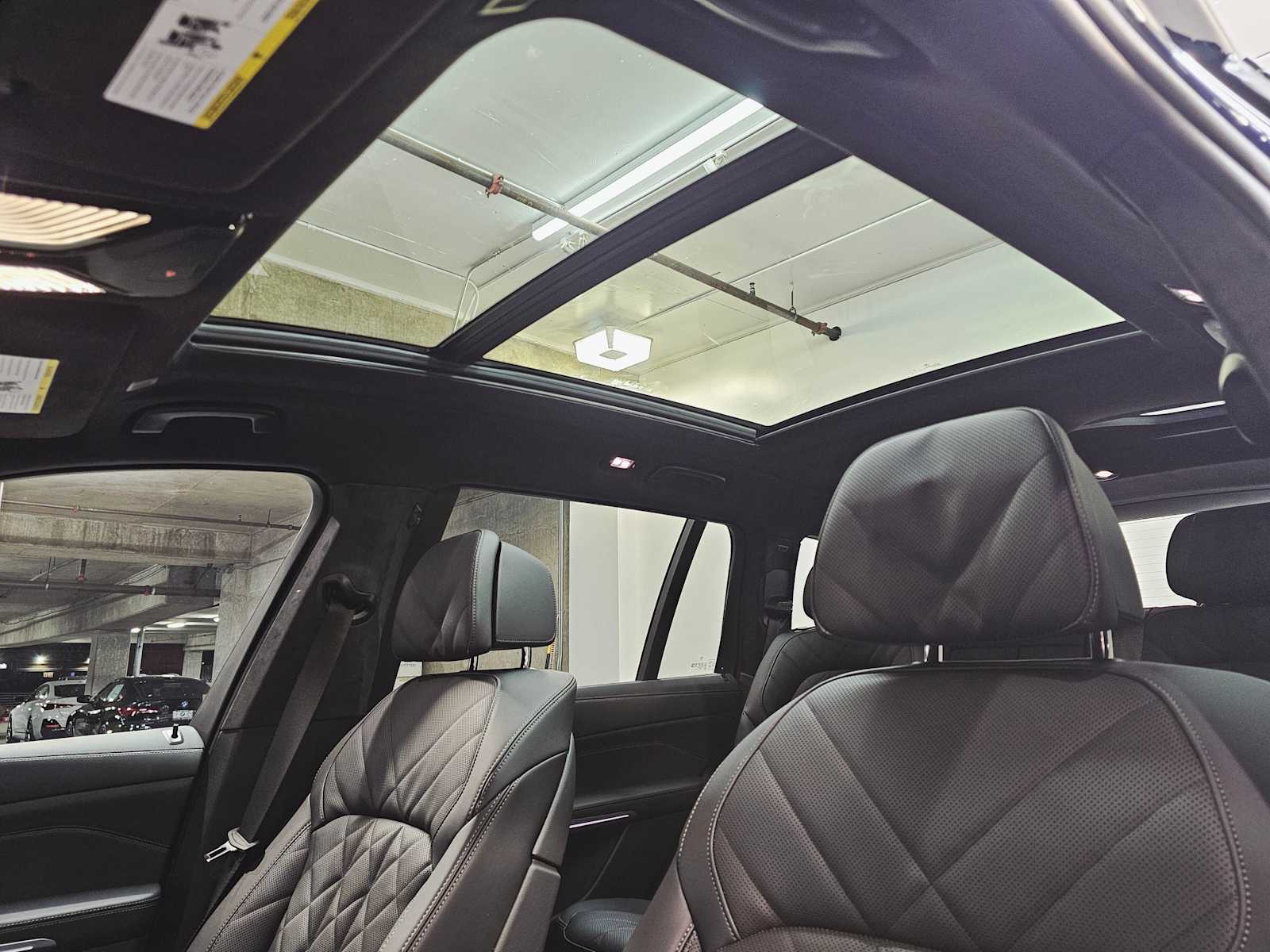 Thumbnail: 2026 BMW X7 - 24