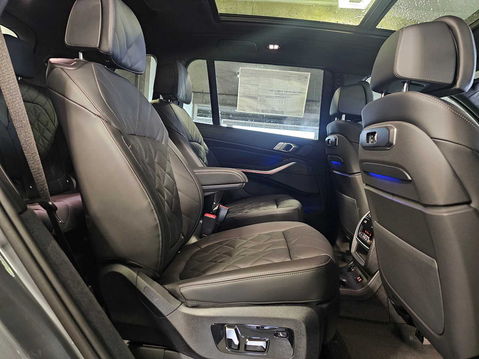 Thumbnail: 2026 BMW X7 - 39
