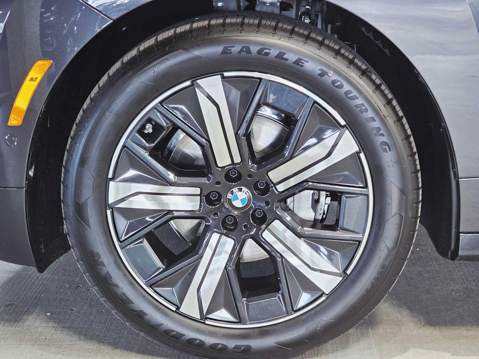 Thumbnail: 2026 BMW iX - 8