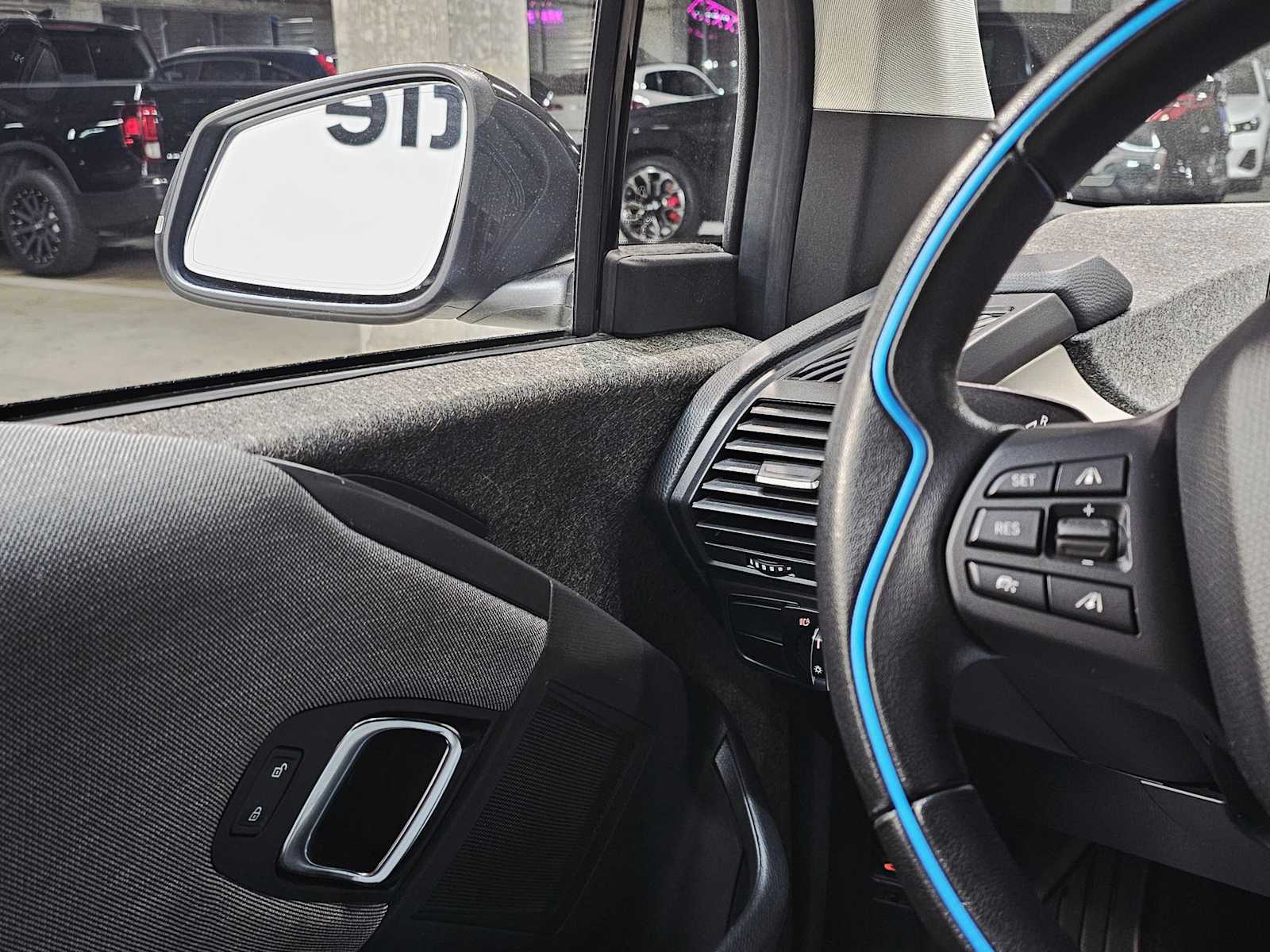 Thumbnail: 2018 BMW i3 - 22