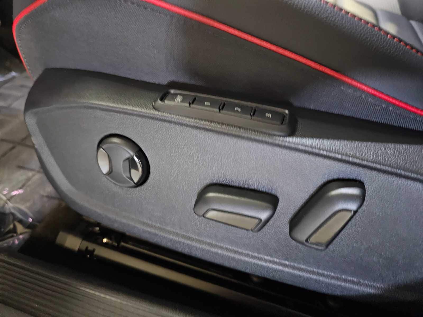 Thumbnail: 2024 Volkswagen Golf - 26