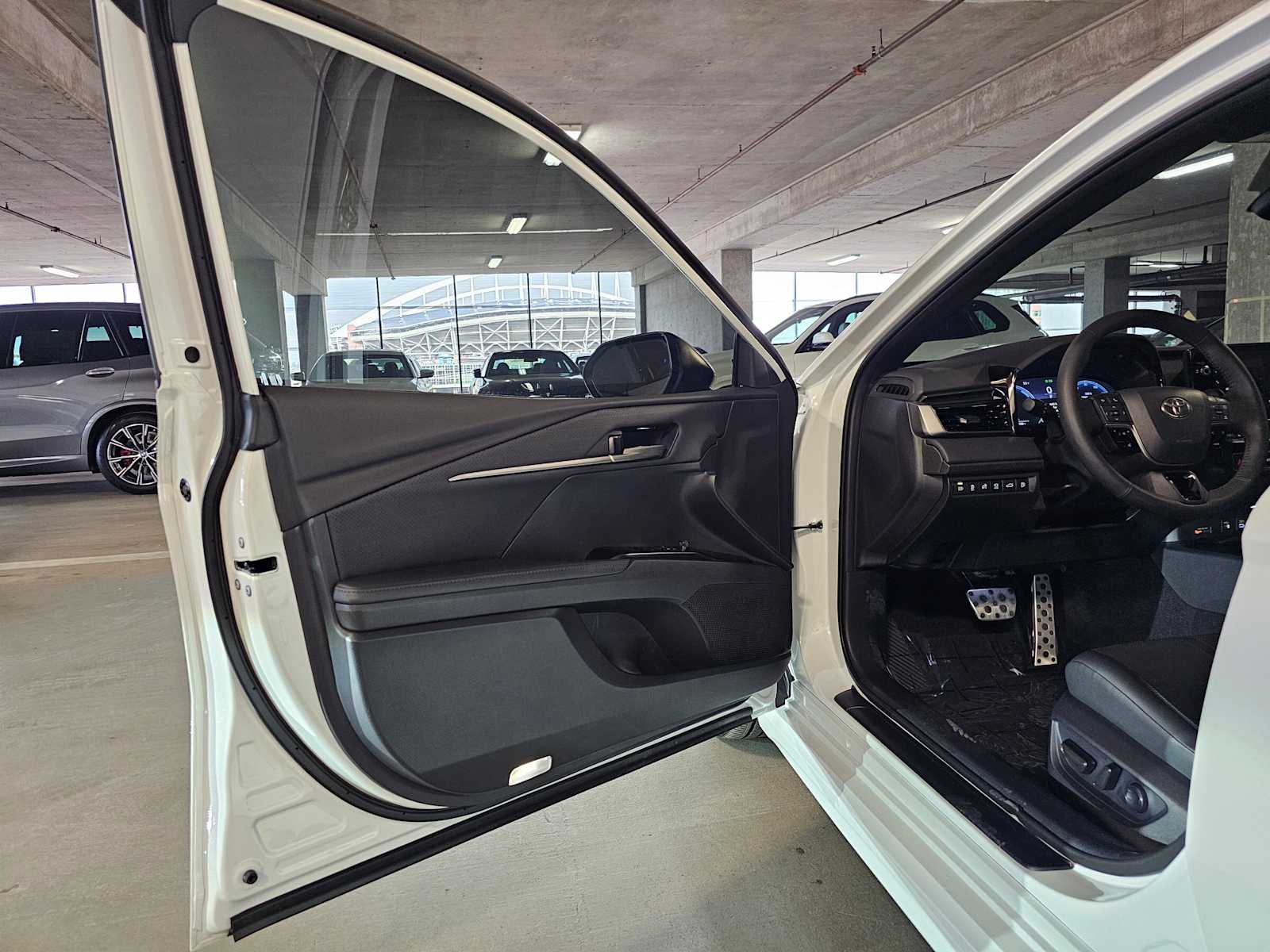 Thumbnail: 2025 Toyota Camry - 26