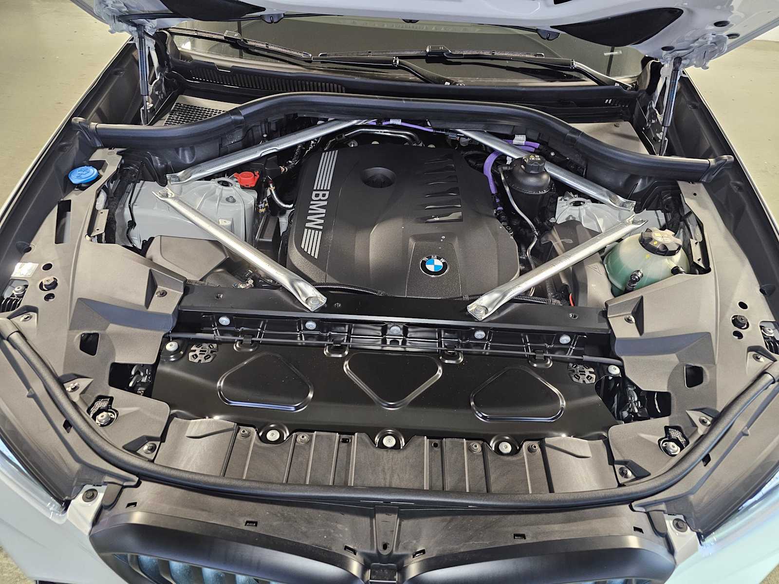 Thumbnail: 2026 BMW X5 - 9