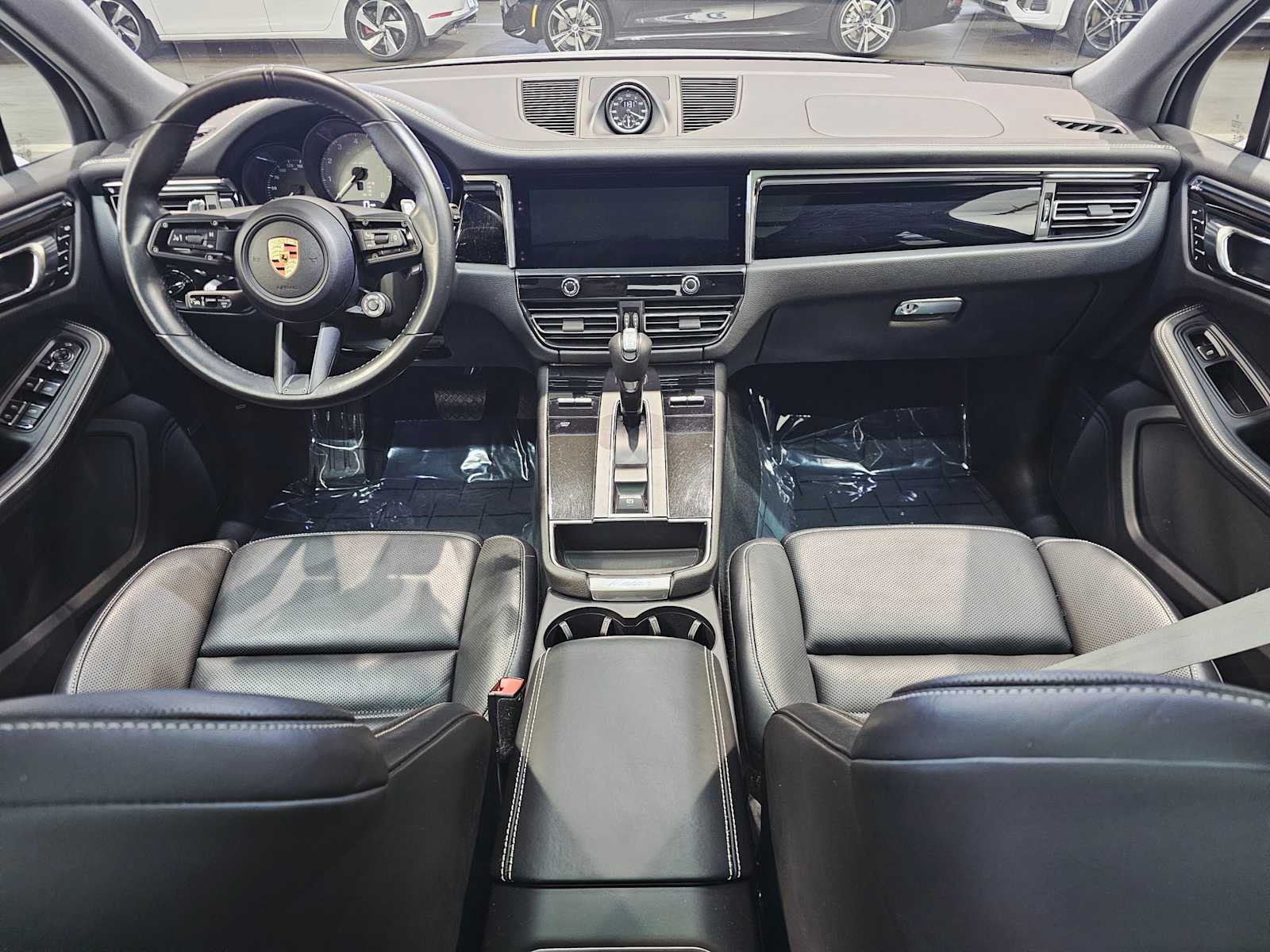 Thumbnail: 2024 Porsche Macan - 10