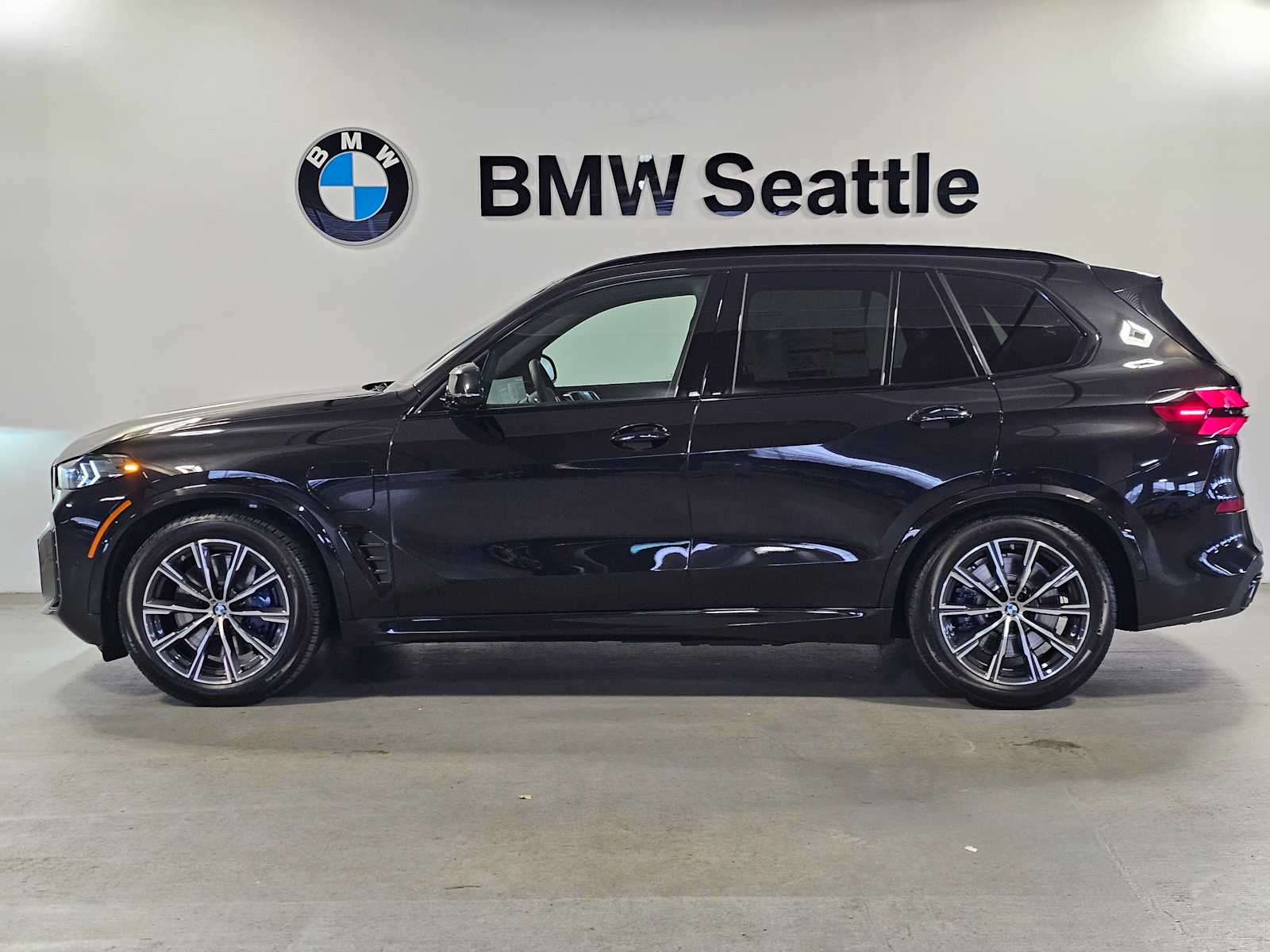 Thumbnail: 2026 BMW X5 - 3