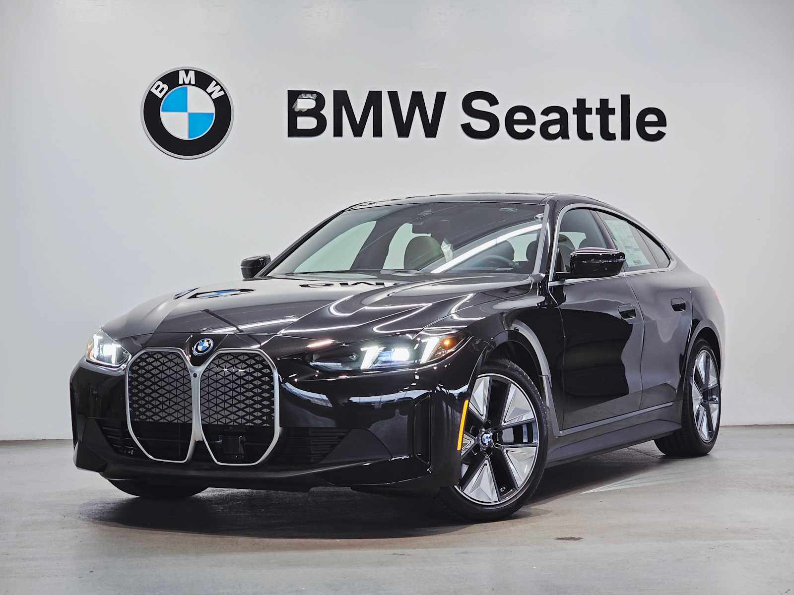 Thumbnail: 2025 BMW i4 - 1