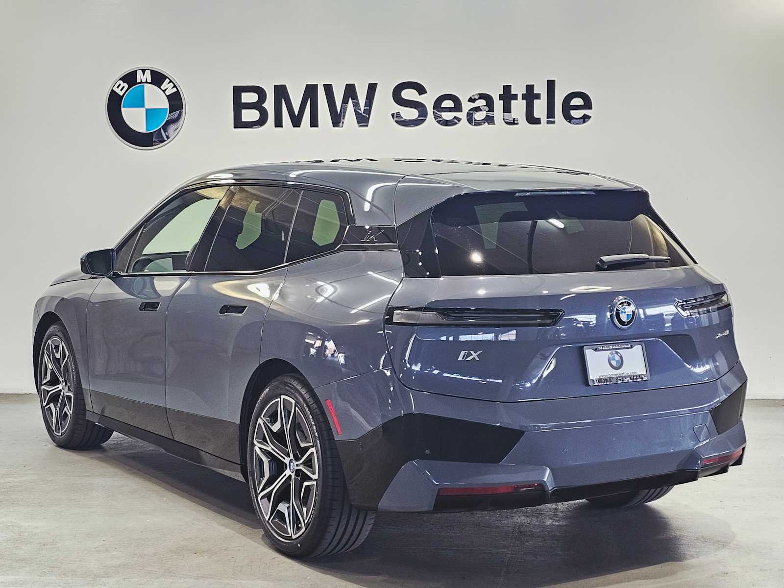 Thumbnail: 2023 BMW iX - 4