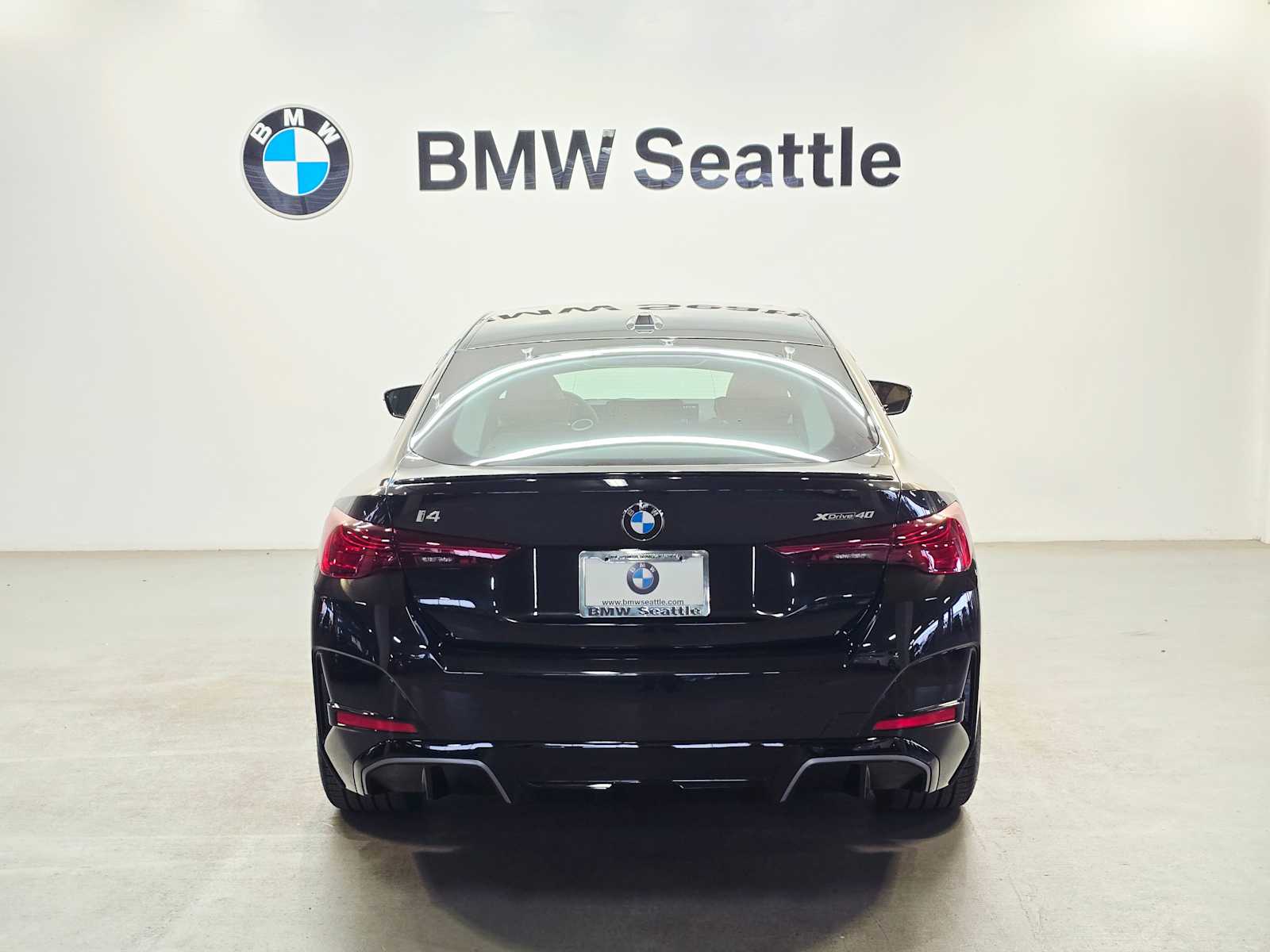 Thumbnail: 2026 BMW i4 - 5