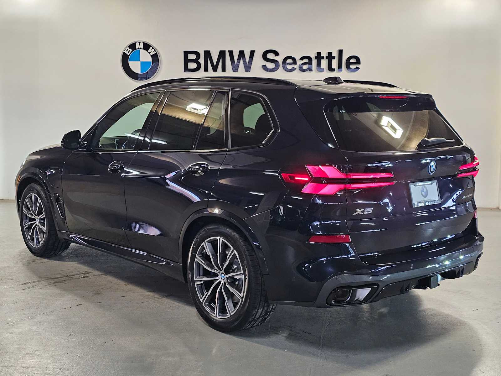 Thumbnail: 2026 BMW X5 - 4