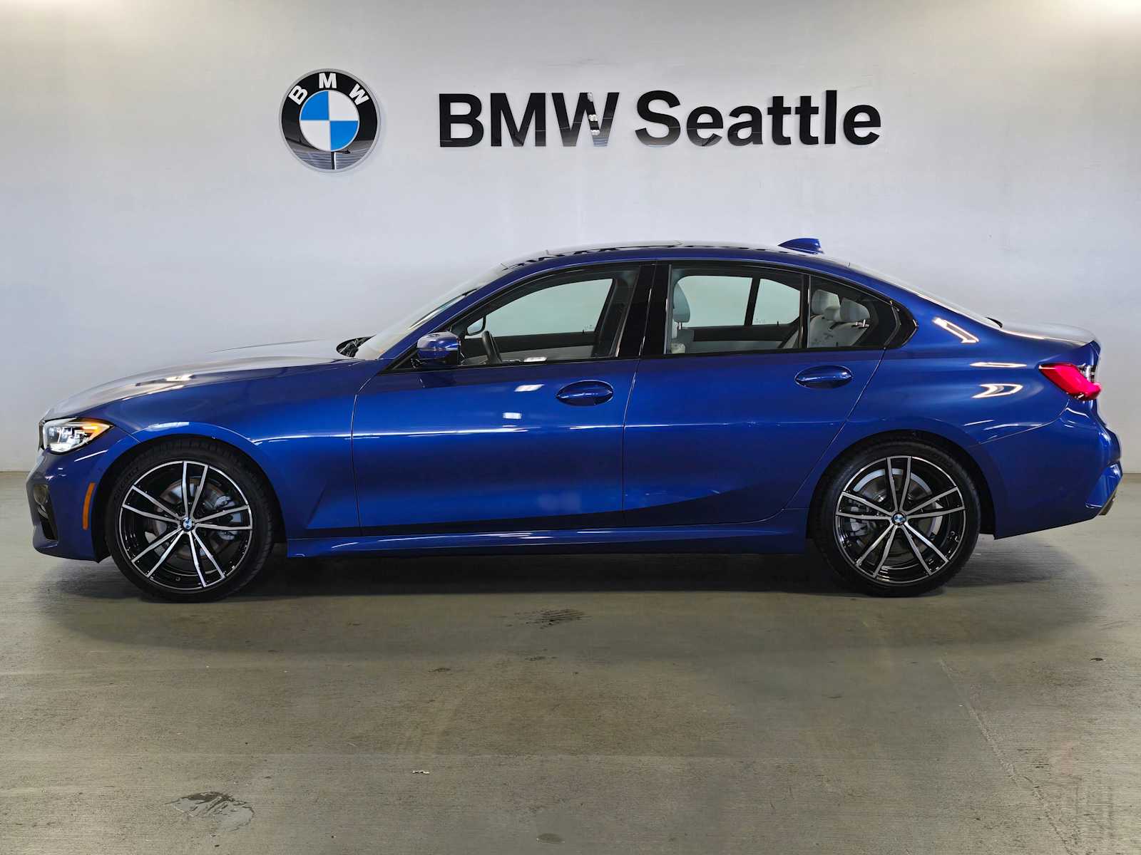 Thumbnail: 2019 BMW 3 Series - 3