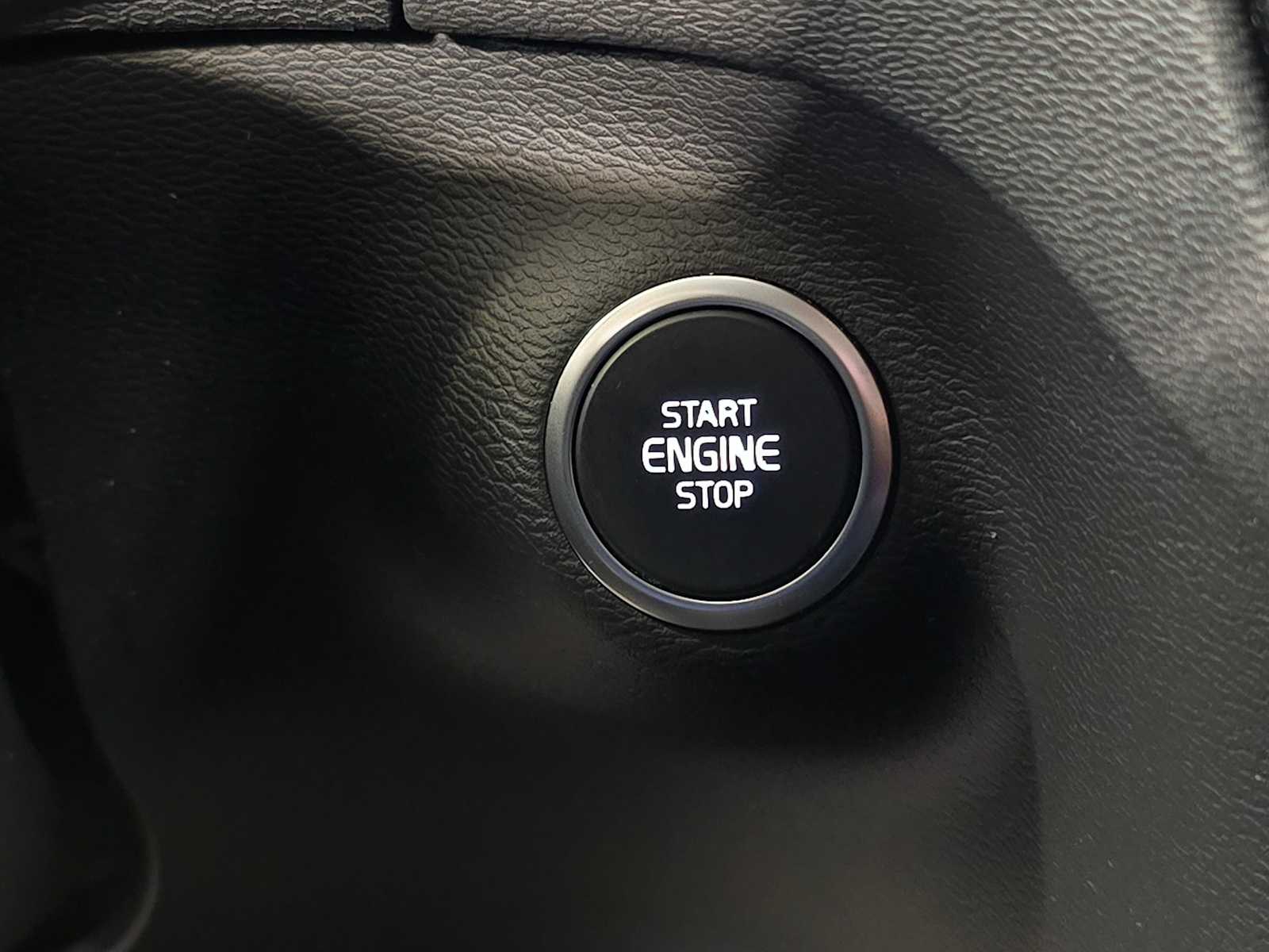 Thumbnail: 2019 Volvo XC40 - 20