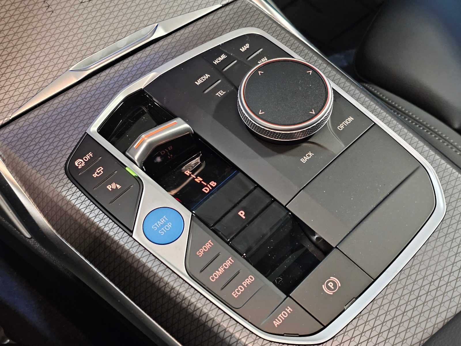 Thumbnail: 2026 BMW i4 - 21