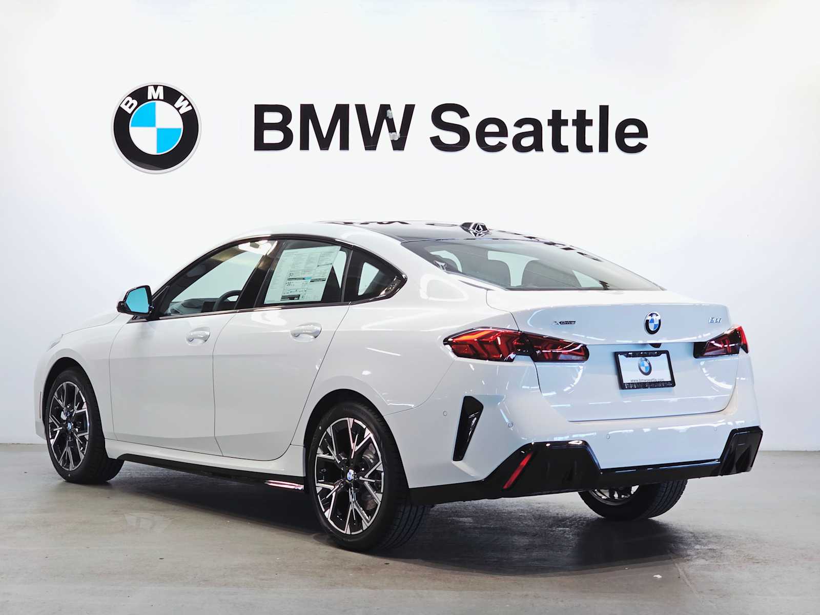 Thumbnail: 2025 BMW 2 Series - 4