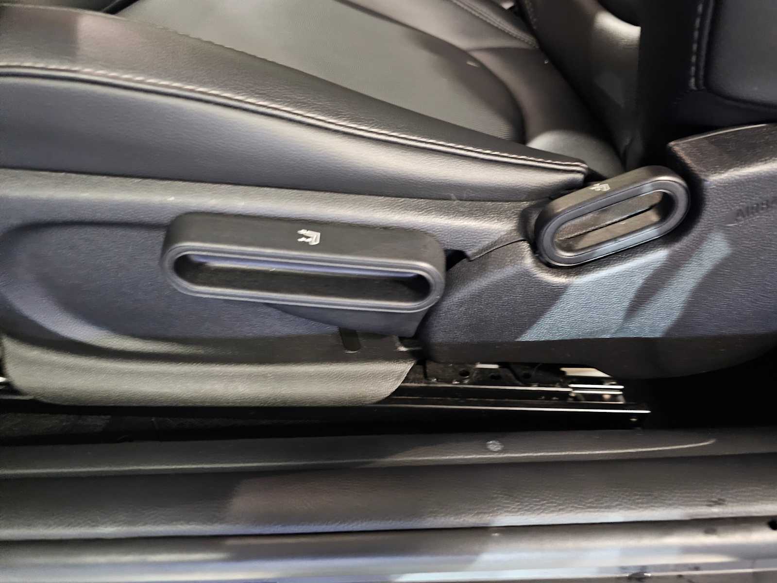 Thumbnail: 2016 MINI Cooper Hardtop - 23