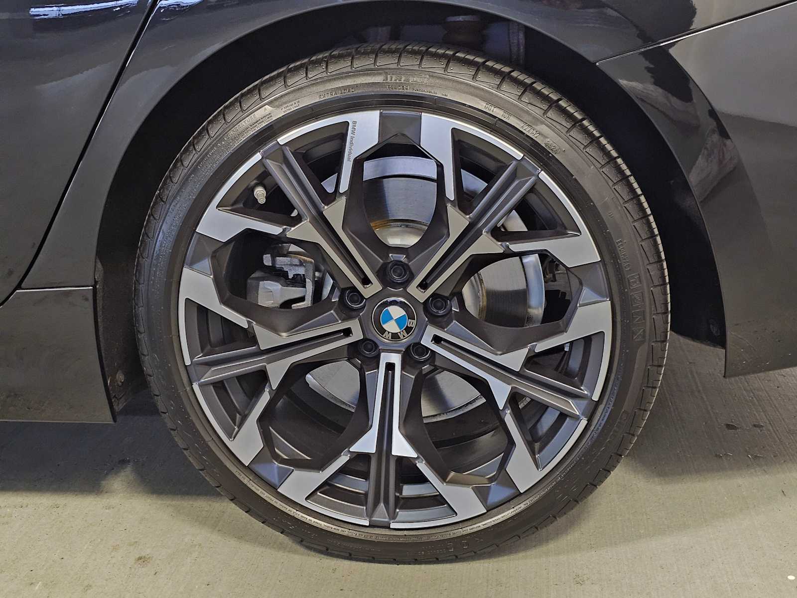 Thumbnail: 2025 BMW 3 Series - 8