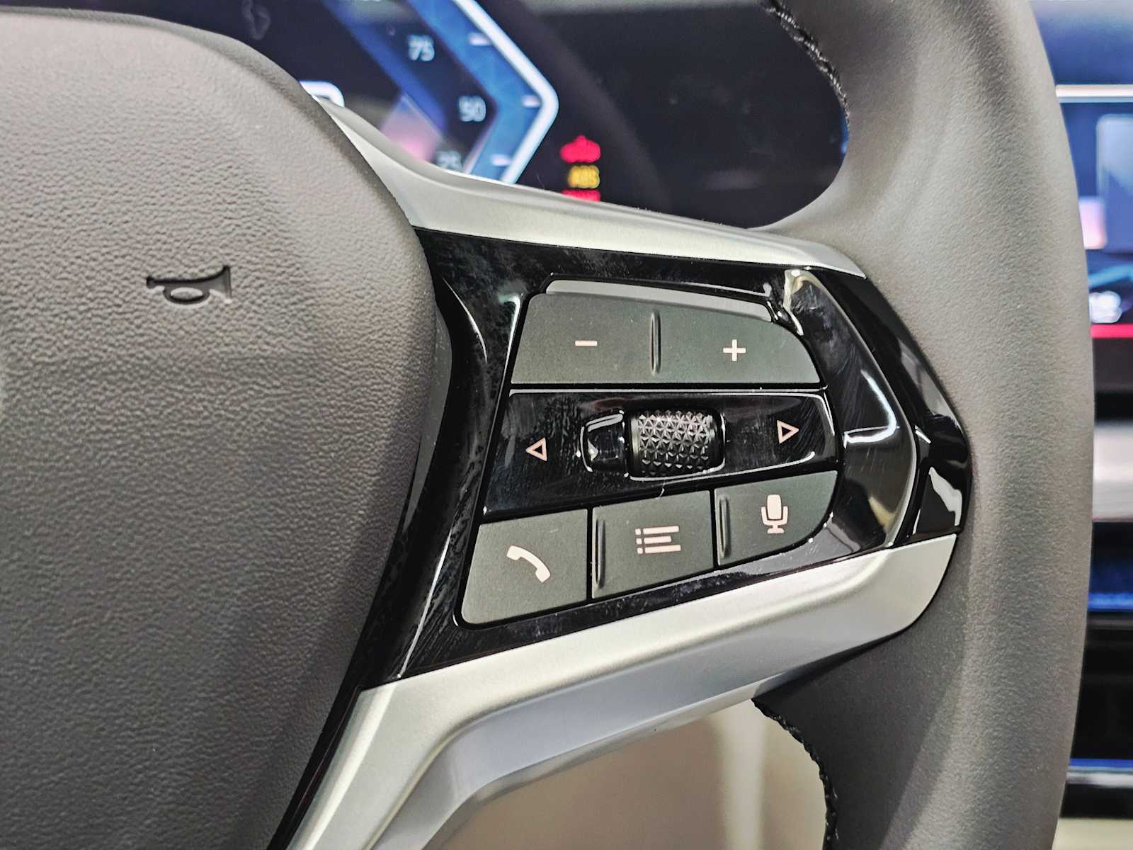 Thumbnail: 2025 BMW i4 - 12