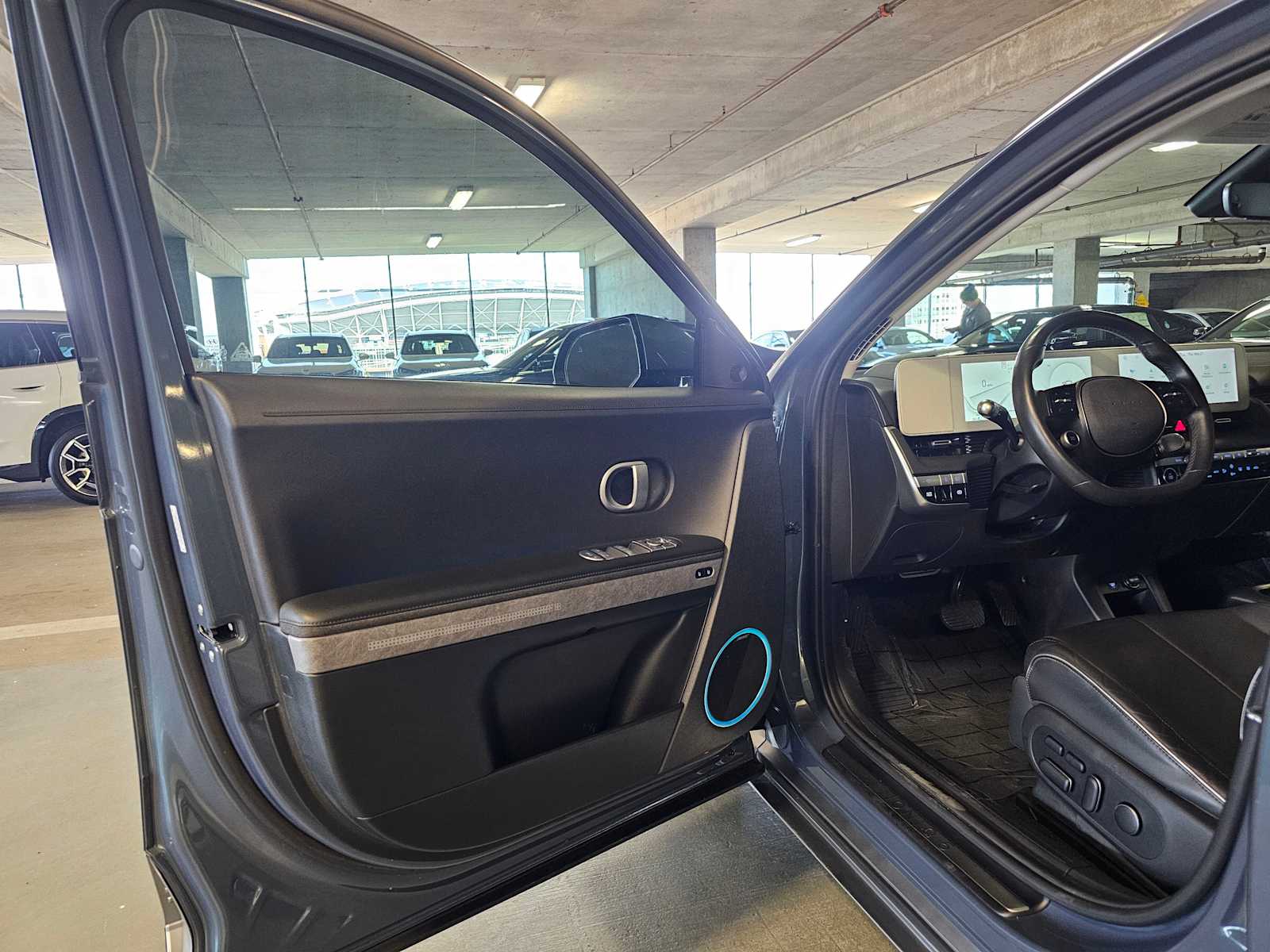 Thumbnail: 2023 Hyundai Ioniq 5 - 26