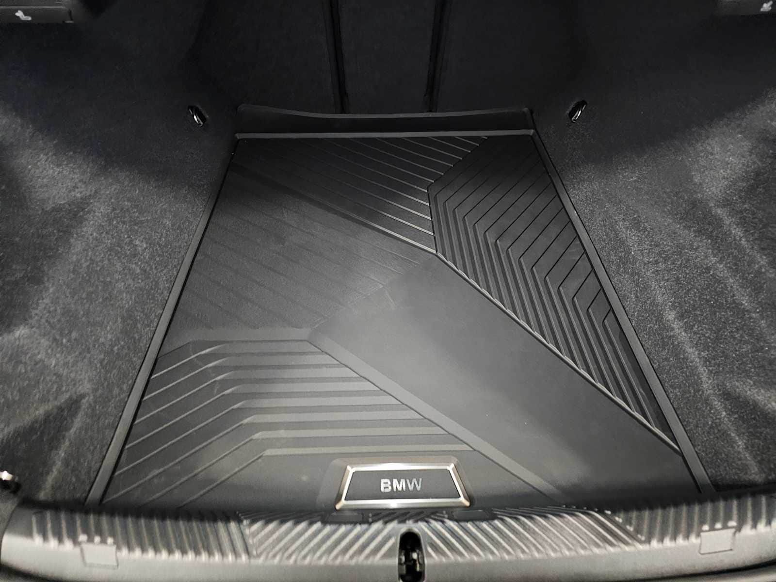 Thumbnail: 2026 BMW M5 - 36