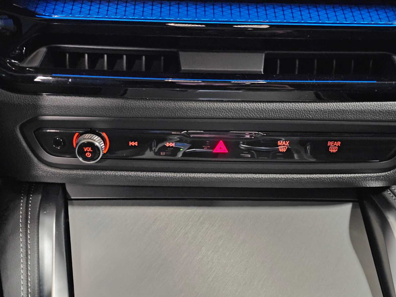 Thumbnail: 2026 BMW i4 - 18