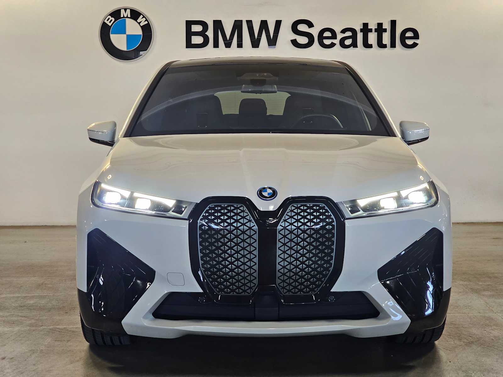 Thumbnail: 2023 BMW iX - 6