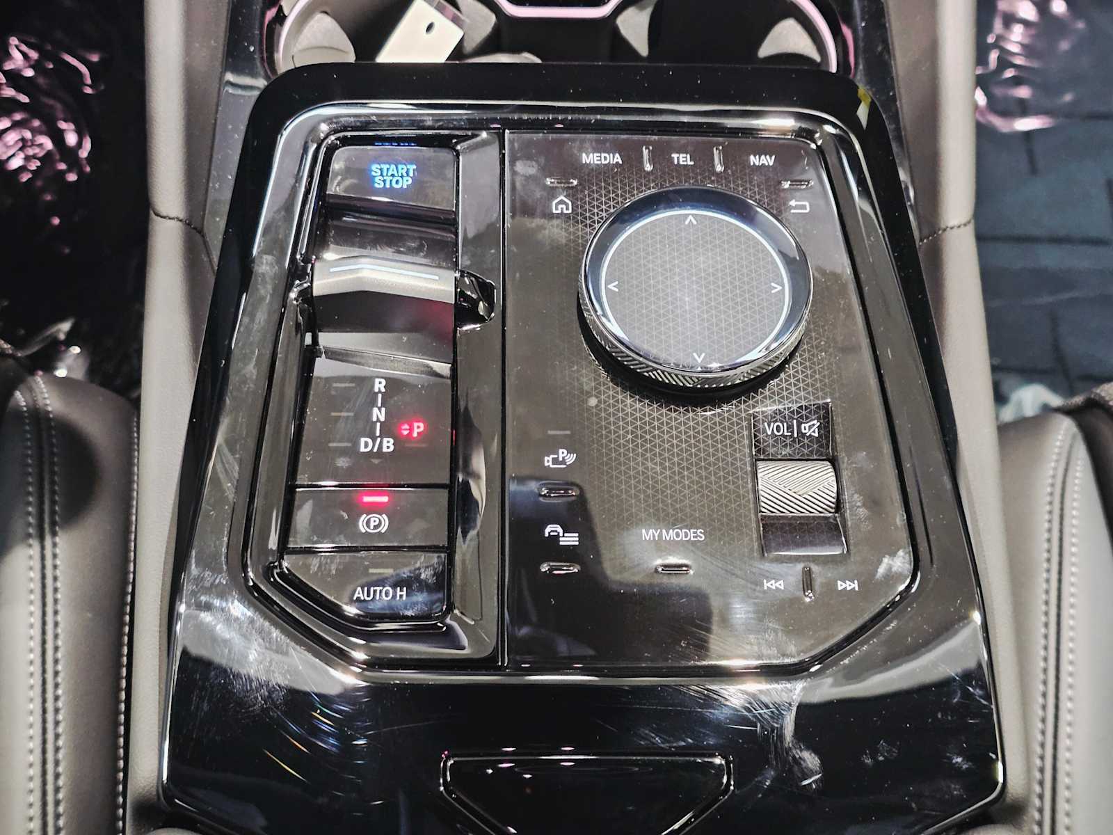 Thumbnail: 2026 BMW i5 - 18