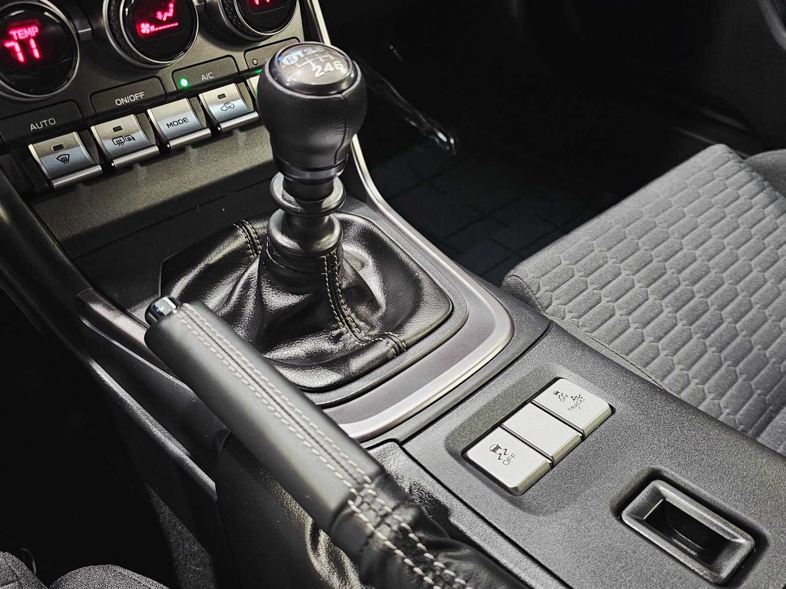 Thumbnail: 2023 Toyota GR86 - 17