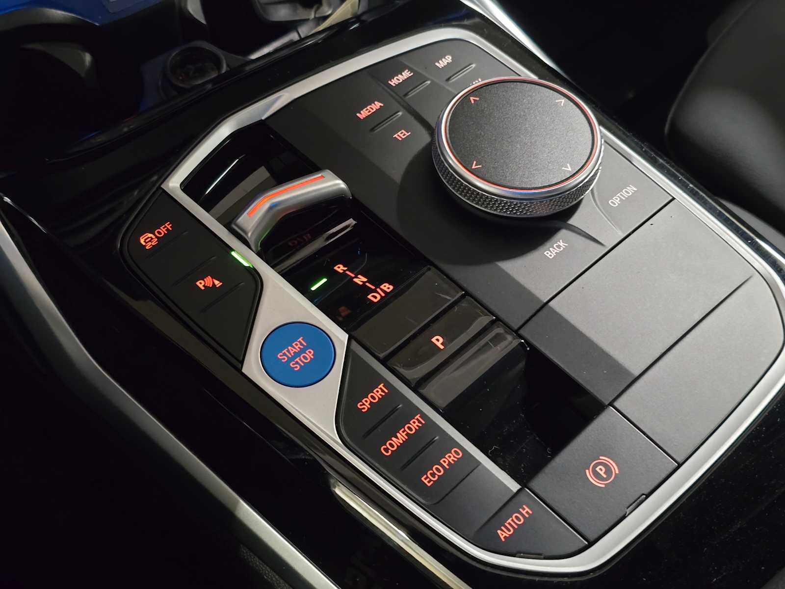 Thumbnail: 2023 BMW i4 - 21