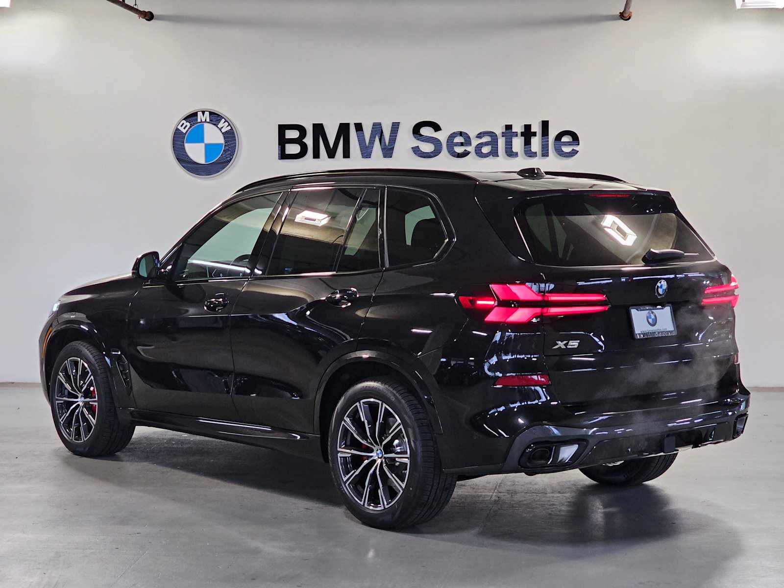 Thumbnail: 2026 BMW X5 - 4
