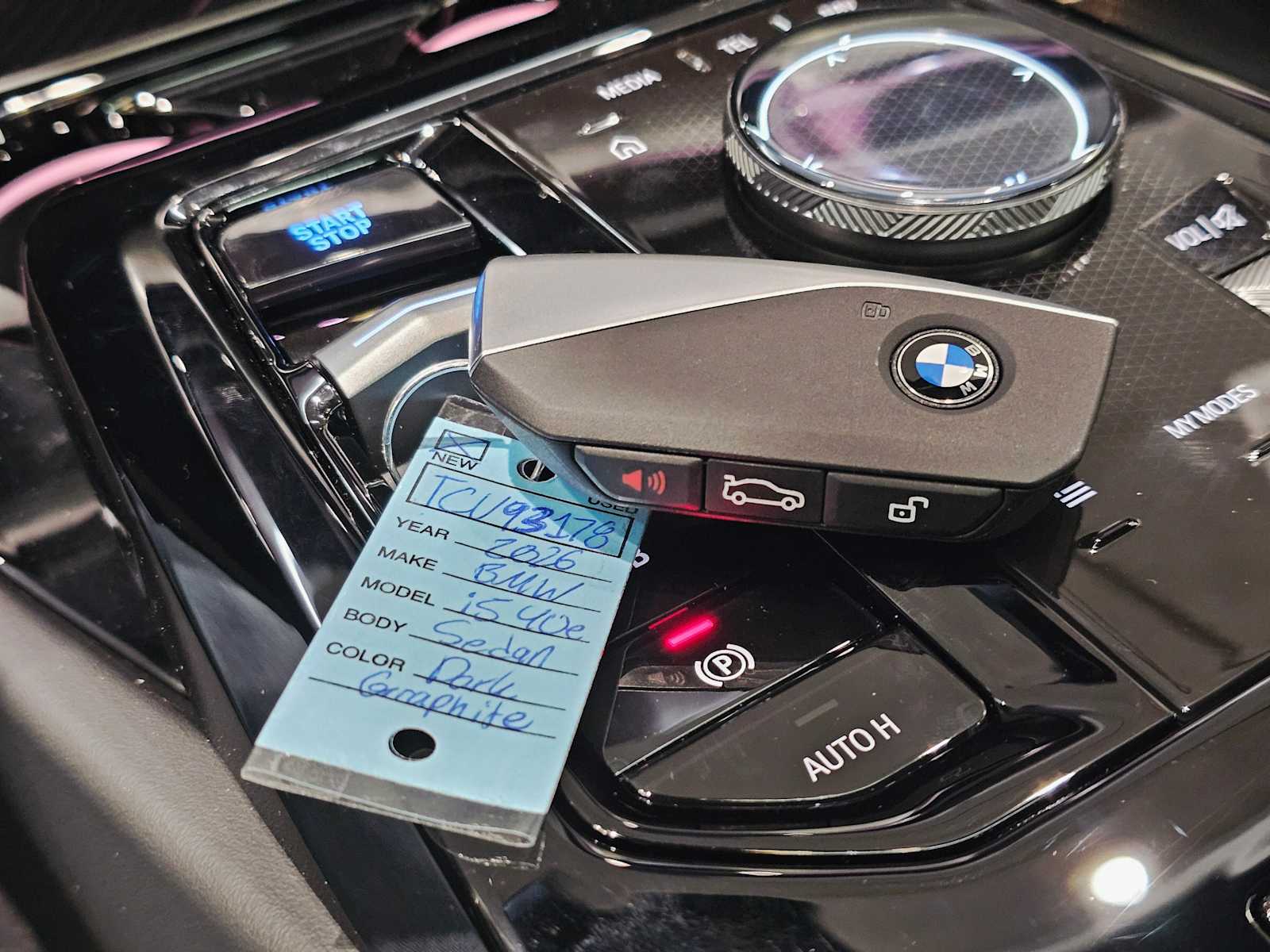 Thumbnail: 2026 BMW i5 - 30