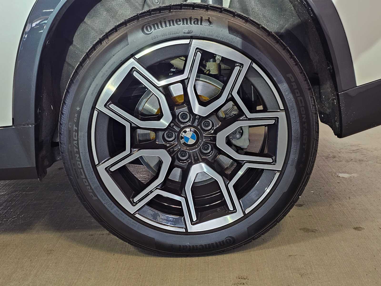 Thumbnail: 2025 BMW X1 - 8