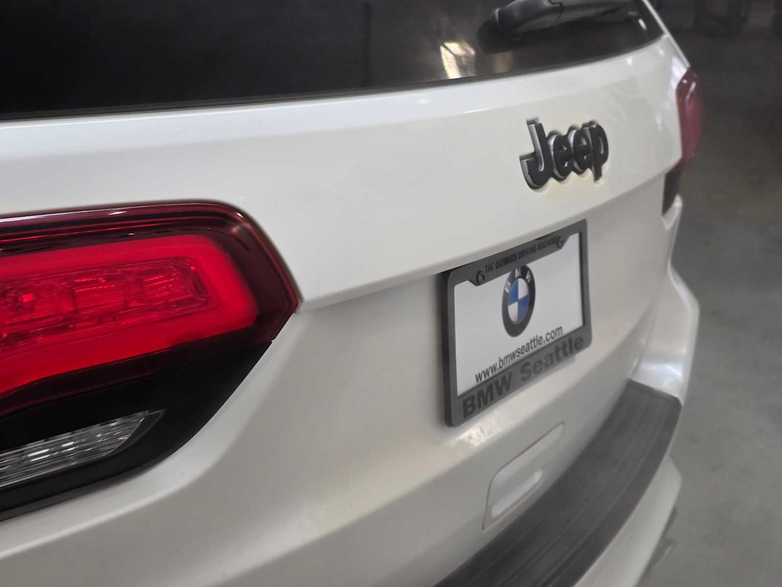 Thumbnail: 2015 Jeep Grand Cherokee - 7