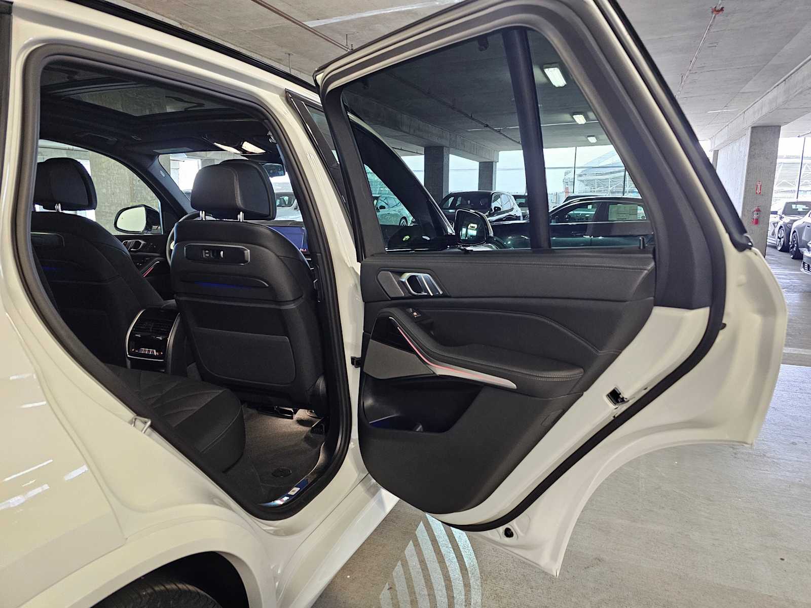 Thumbnail: 2026 BMW X5 - 29
