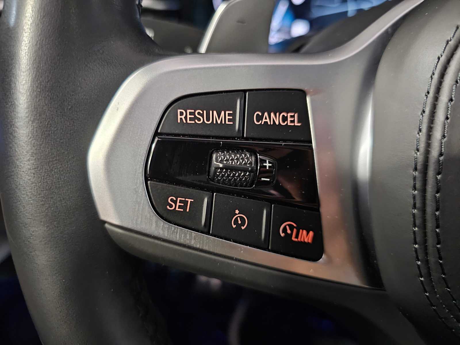 Thumbnail: 2023 BMW 5 Series - 23