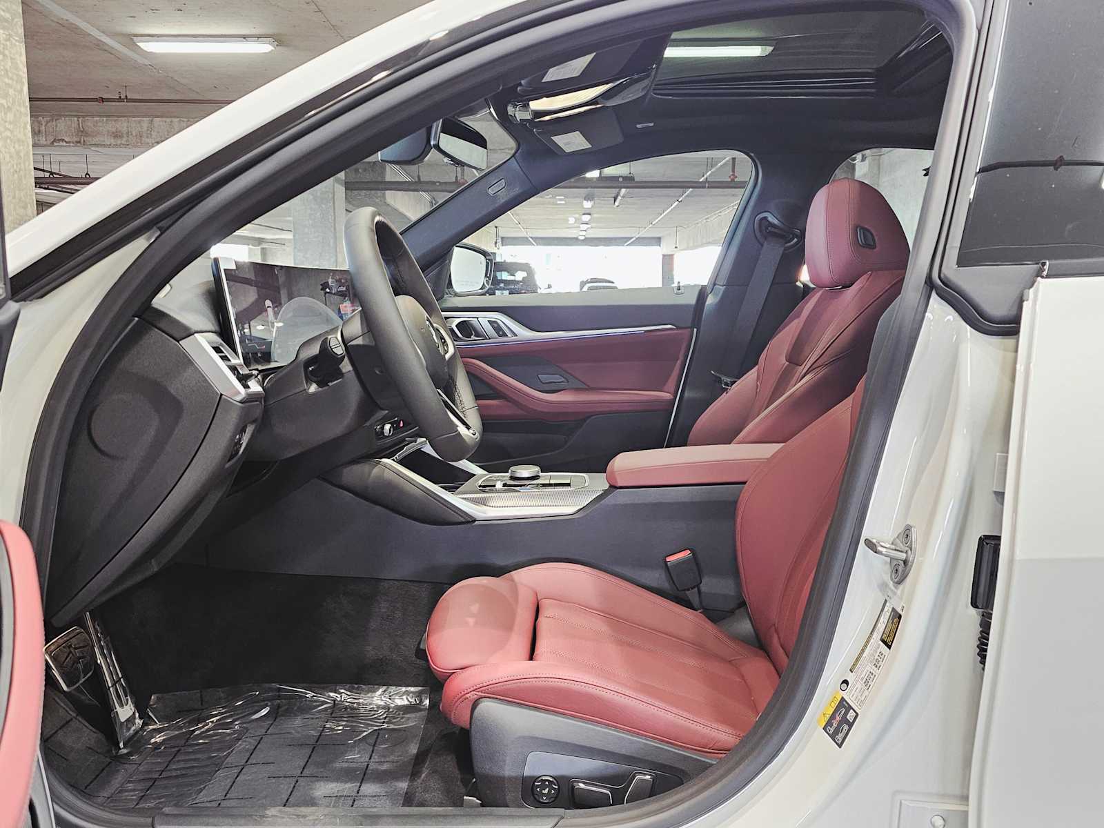 Thumbnail: 2025 BMW i4 - 23