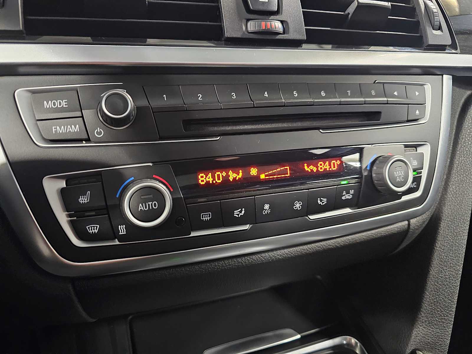 Thumbnail: 2015 BMW 3 Series - 20