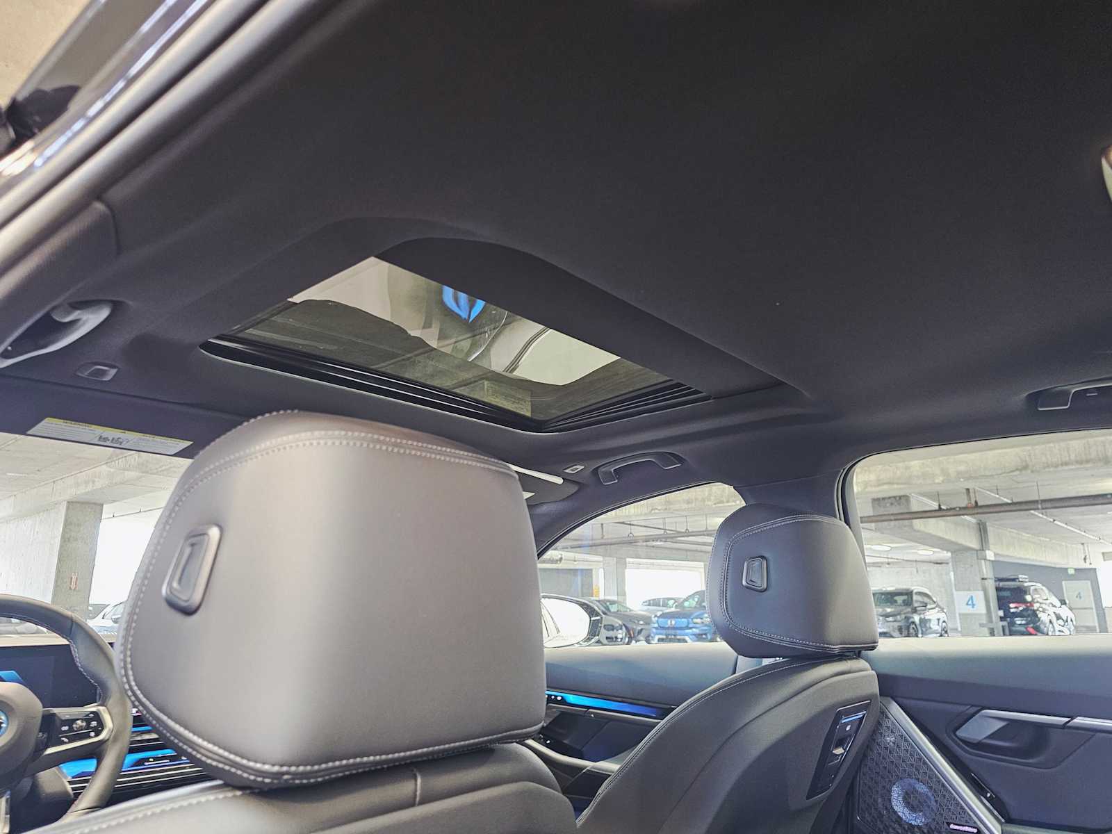 Thumbnail: 2025 BMW i5 - 26