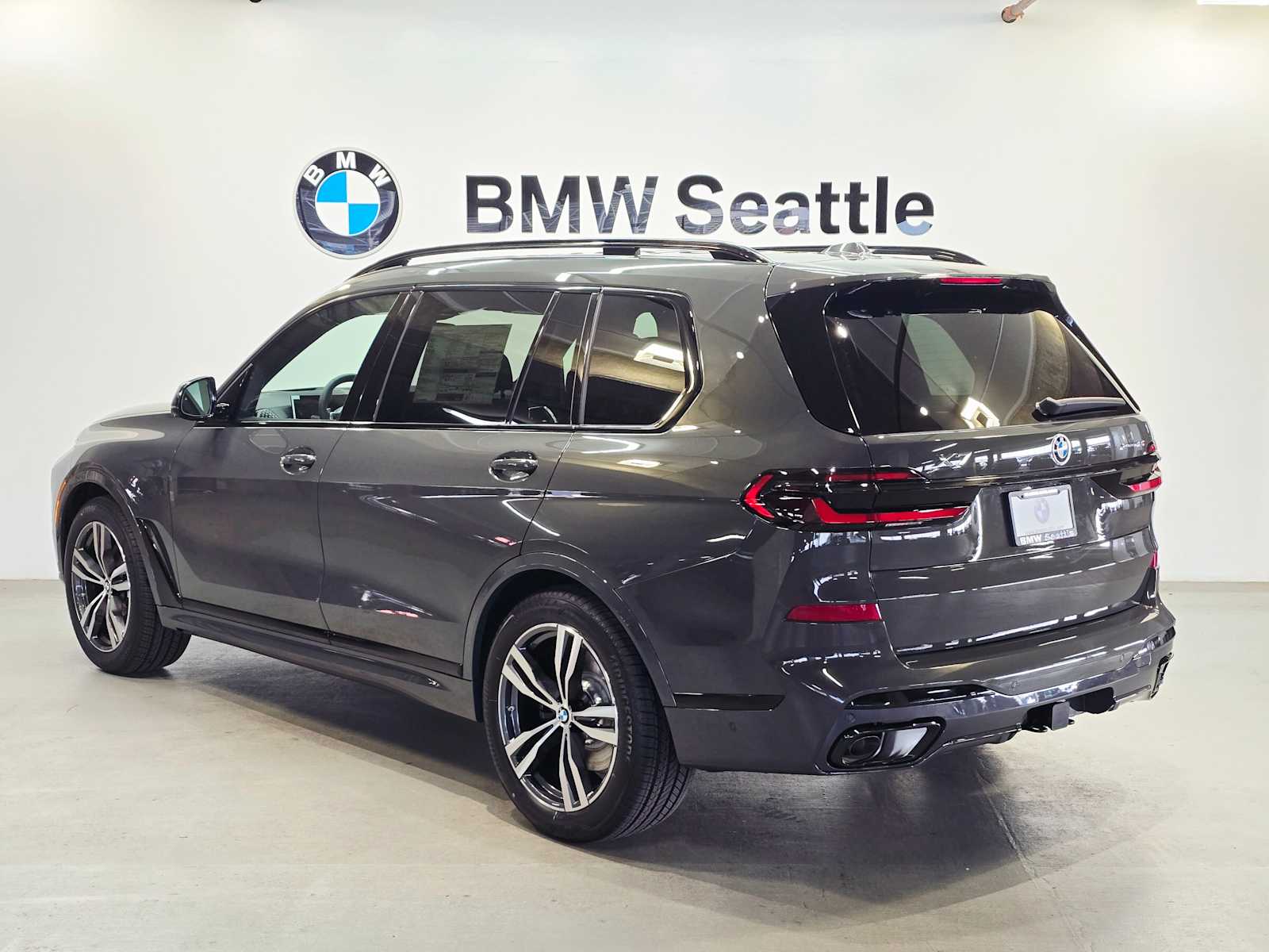 Thumbnail: 2026 BMW X7 - 4