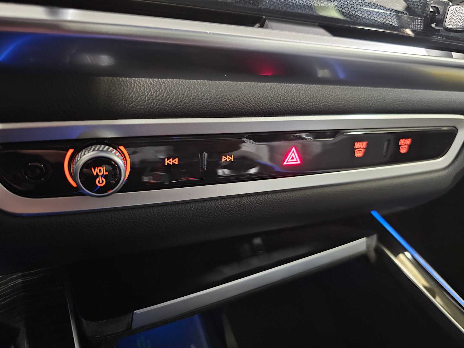 Thumbnail: 2026 BMW X5 - 18