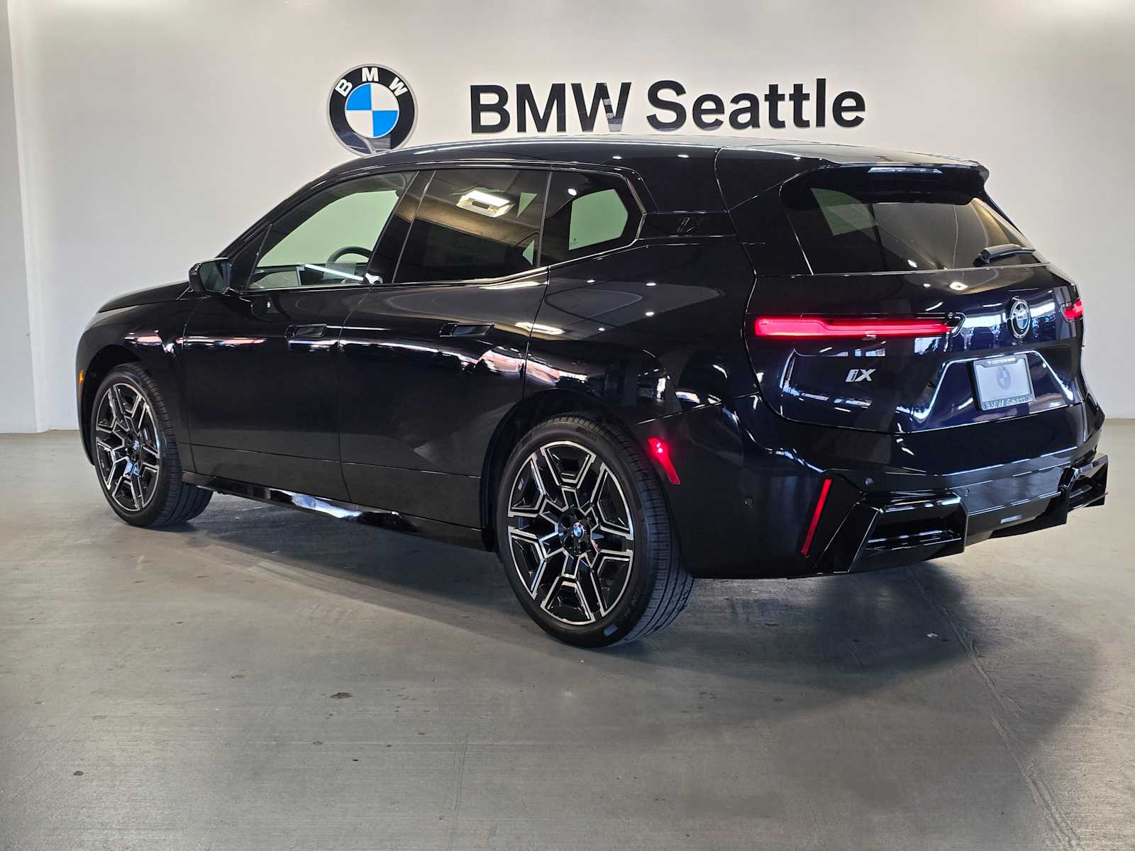 Thumbnail: 2026 BMW iX - 4